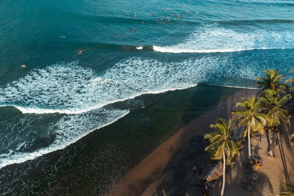 arugam bay surfing sri lanka