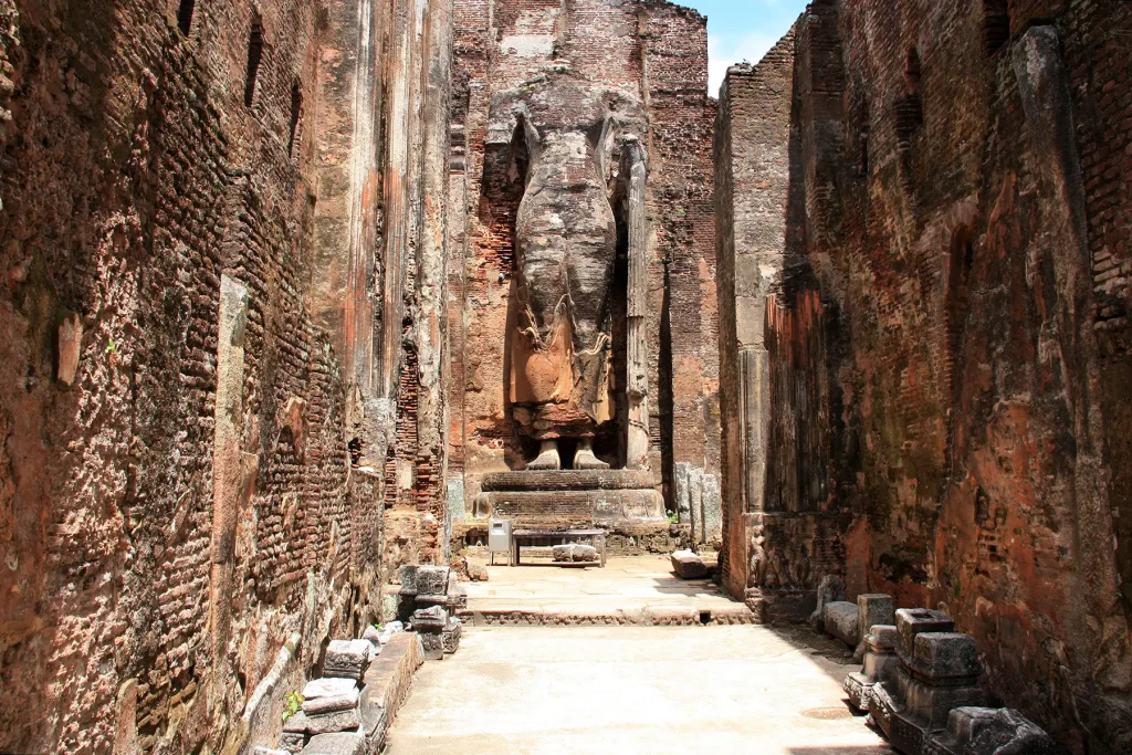 polonnaruwa lankatilaka vihara sri lanka