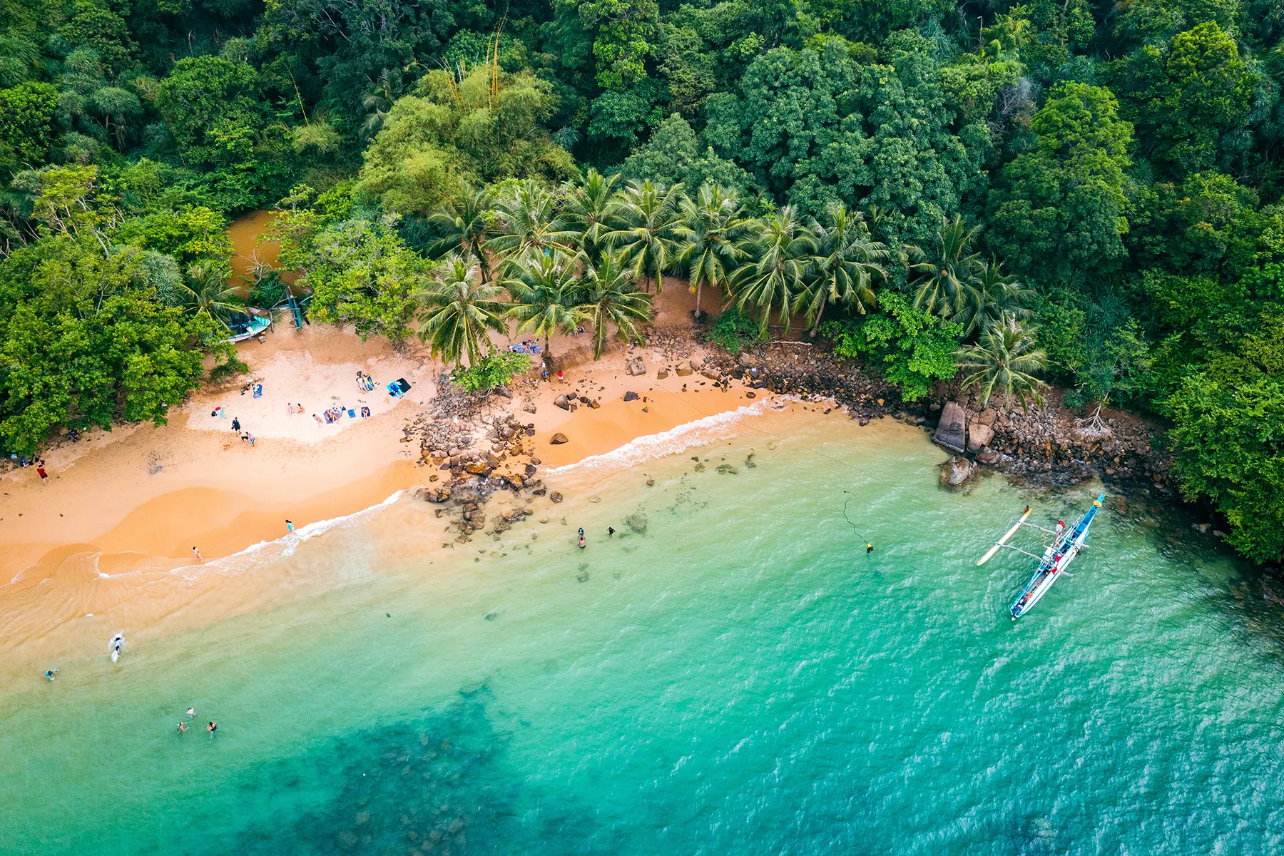 unawatuna jungle beach sri lanka